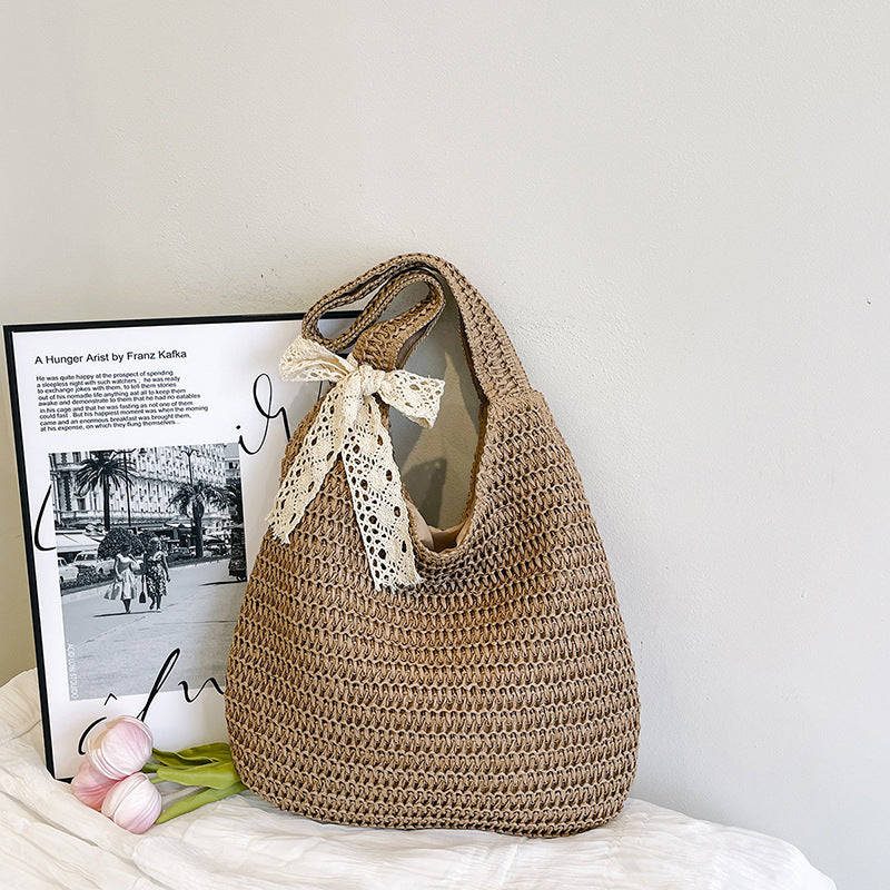 Fashionable Beach Shoulder Bag With A Woven Design And Handle