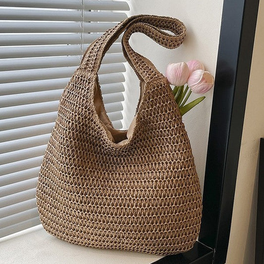 Fashionable Beach Shoulder Bag With A Woven Design And Handle