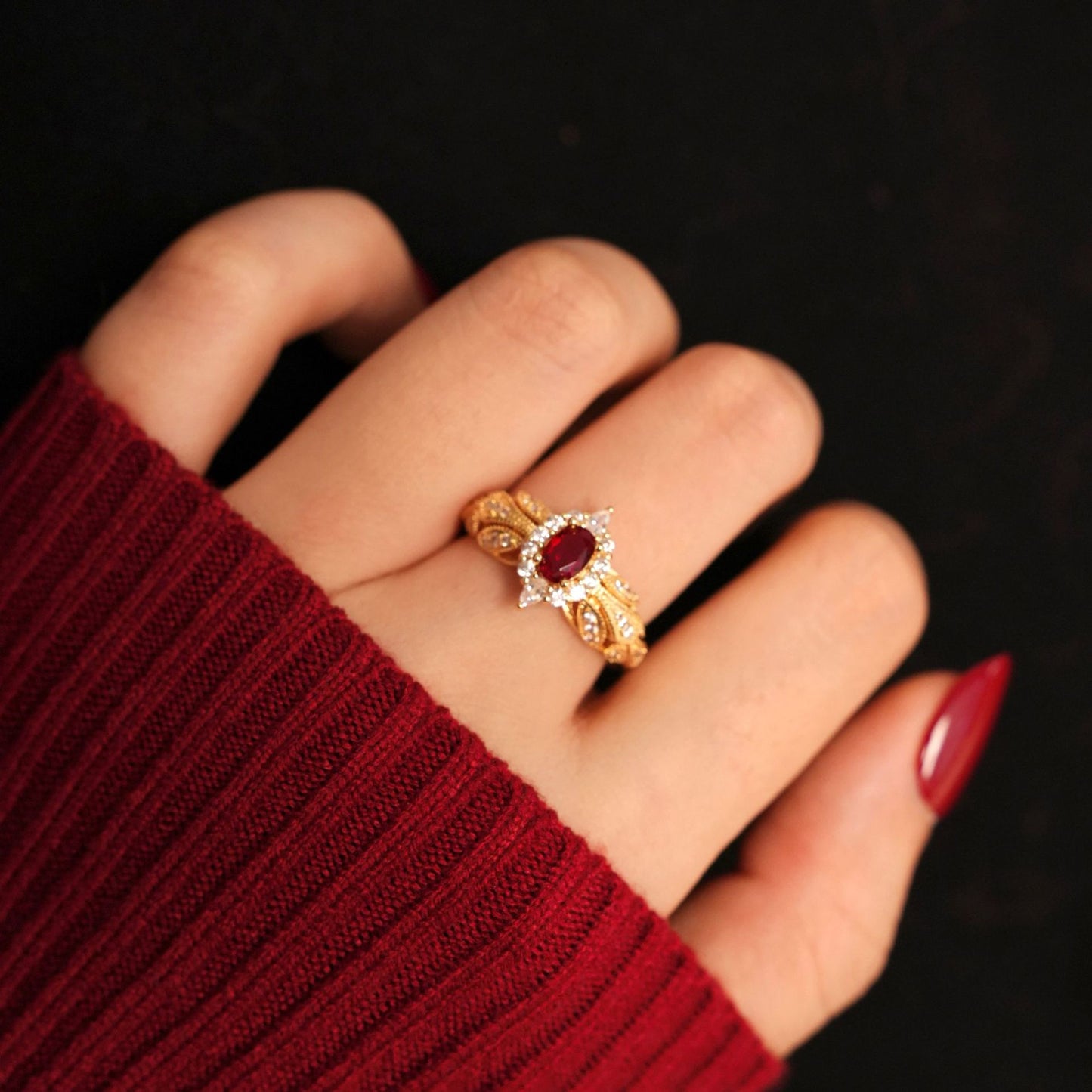 High-end Gemstone Vintage Design Ring